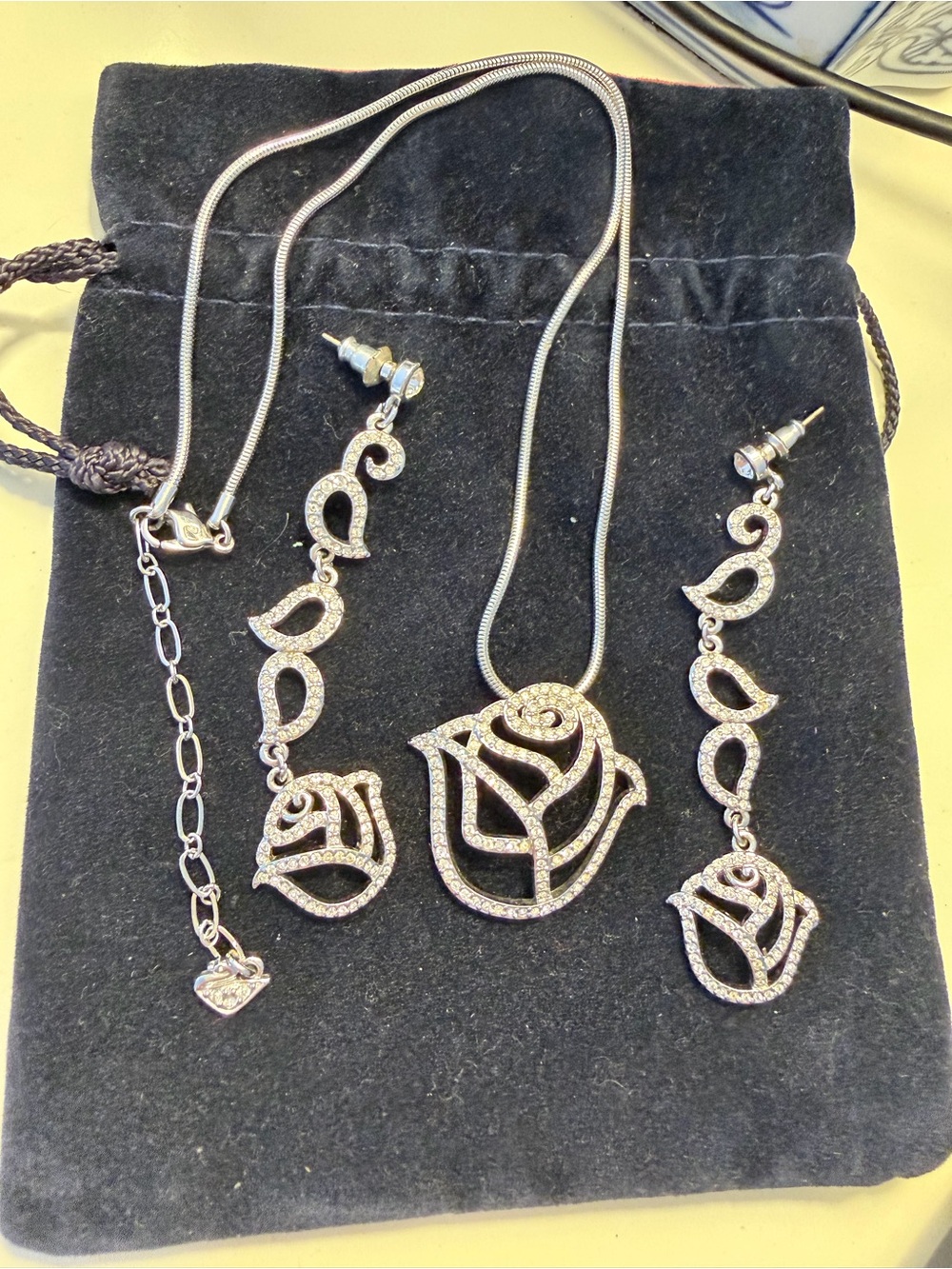 Swarovski Belle Rose Pendant Necklace and Earrings Set